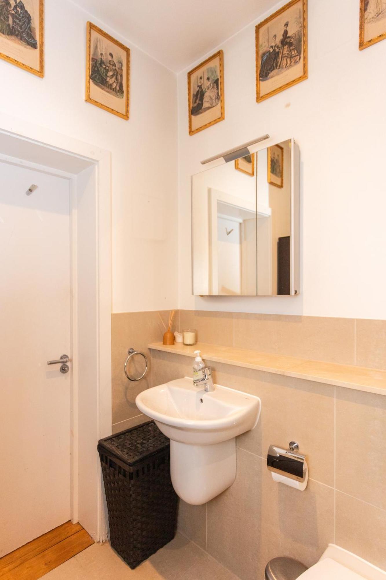 לונדון Homely 1 Bedroom Apartment In The Heart Of Vibrant Camden מראה חיצוני תמונה
